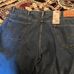 Levis 550 relaxed fit jeans nwt size 42x32